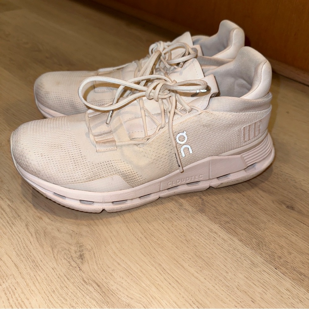 On cloud Cloudnova women’s size 8.5